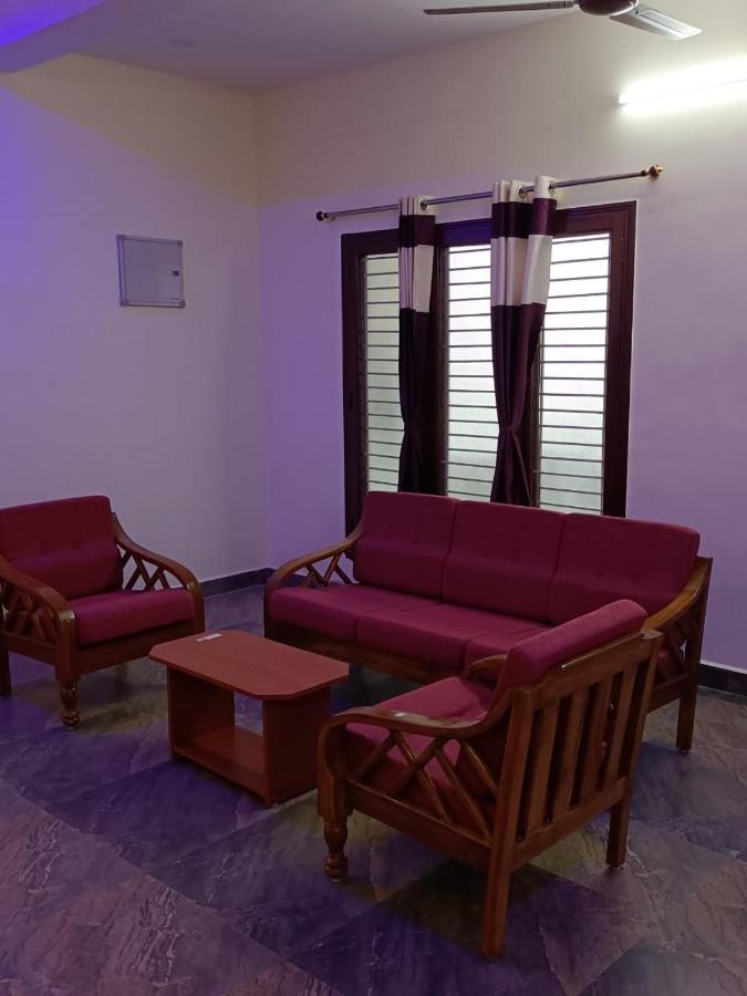 Doctor'S Homestay Tiruvannāmalai エクステリア 写真